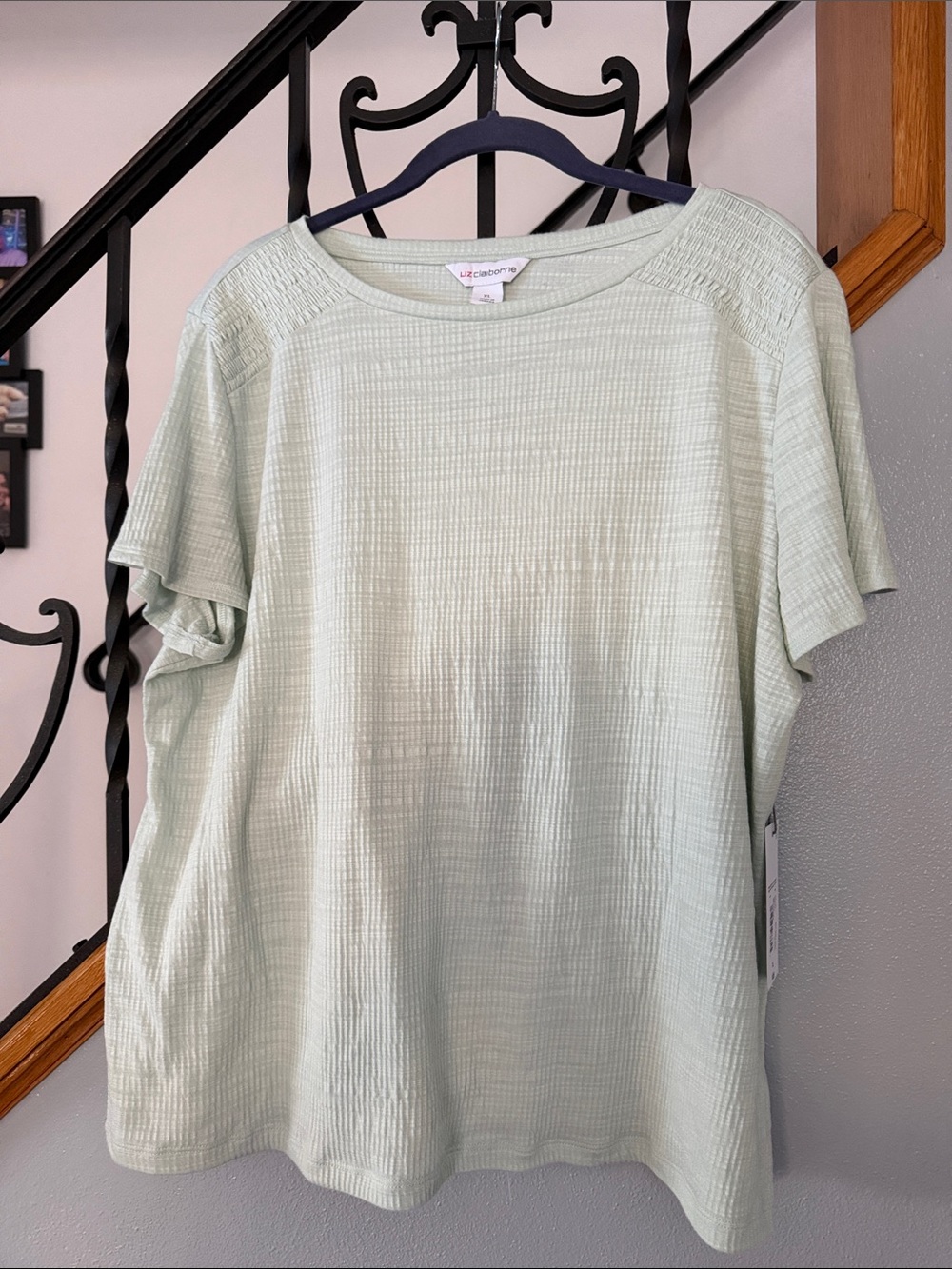 NWT Liz Claiborne Light Mint Textured Short Sleeve Top